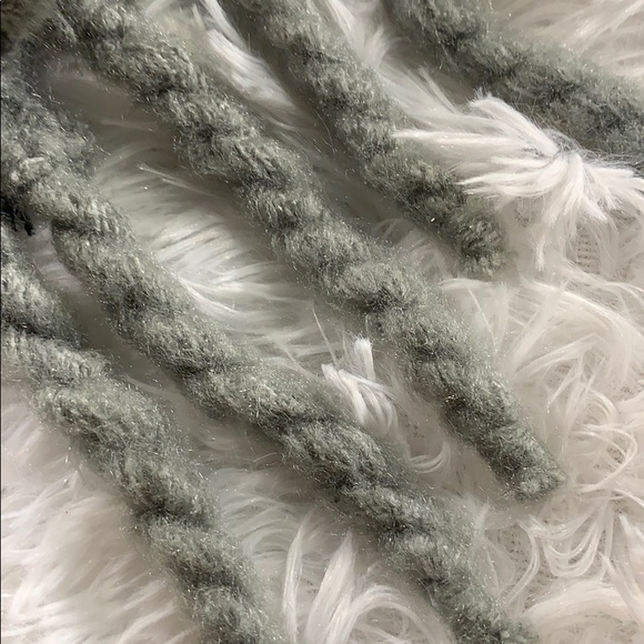 Sonoma scarf for winter with noodle fringe - Picture 7 of 7